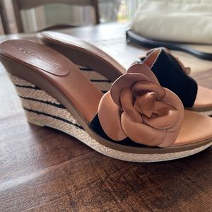 Enzo Angiolini wedge black and tan